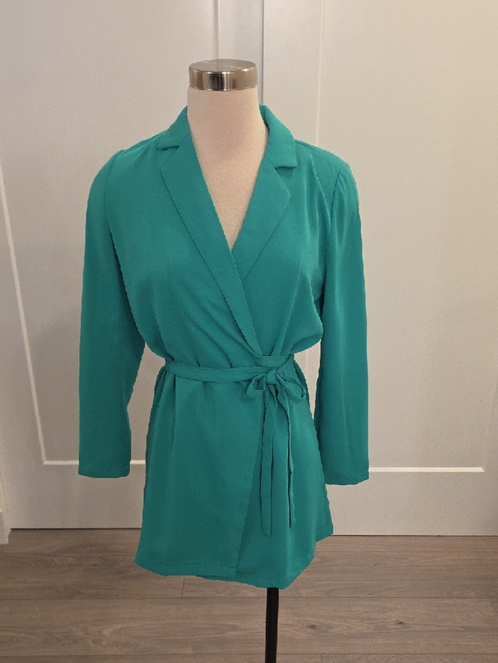 Petal & Pup Classic Green Long Sleeve true Wrap Mini Dress size xs new with tags